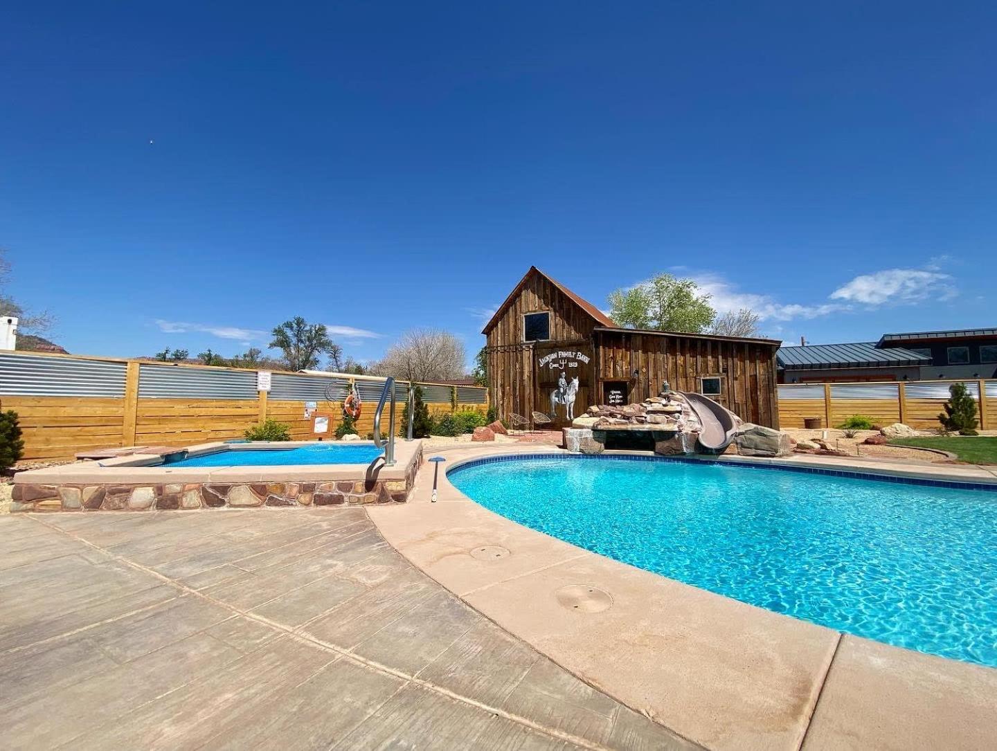 Timber & Tin G 2Bed 2Bath W Pool & Rooftop Deck Kanab Eksteriør billede